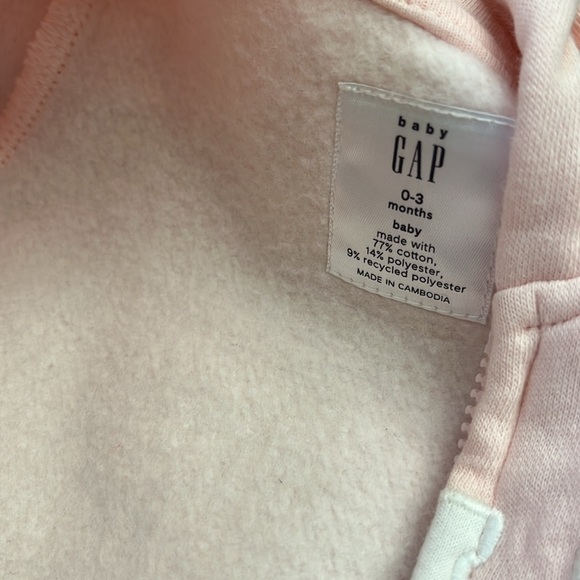 Baby girl 0-3mo and 0-6mo clothes bundle, pants and top set, gap baby one piece - Picture 9 of 12